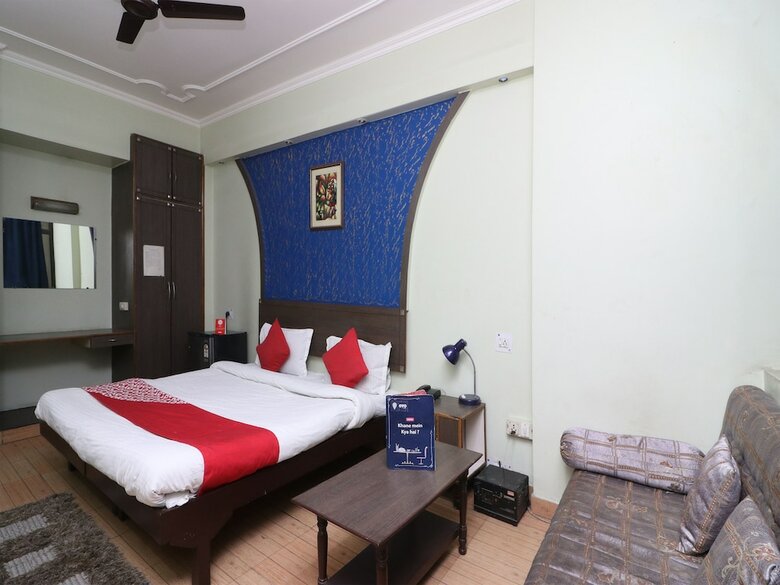 Oyo 24788 Hotel Samrat