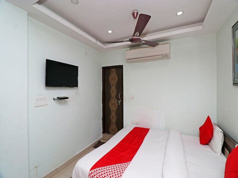 Hotel Oyo 18847 Paradise Inn