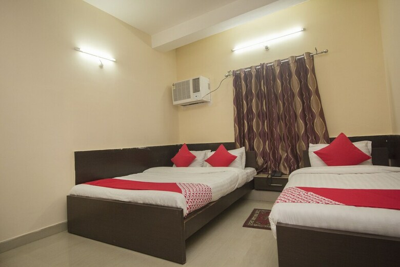 Hotel Oyo 25104 Barsana