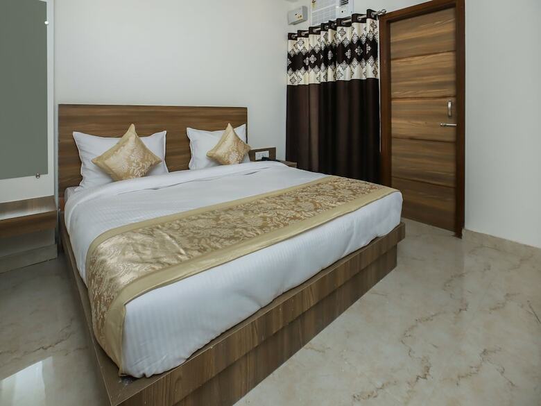 Oyo 22235 Hotel Ryan Residency