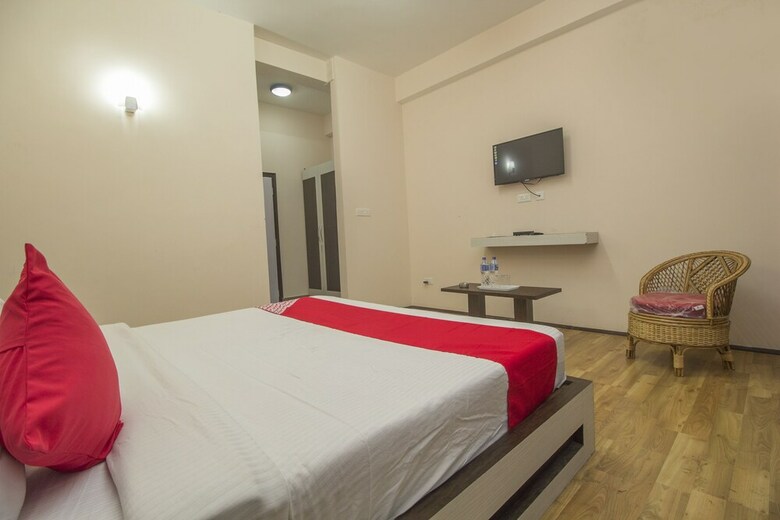 Oyo 28084 Hotel Pangolin