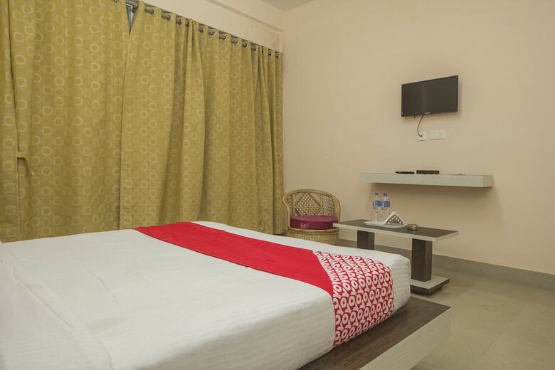 Oyo 28084 Hotel Pangolin