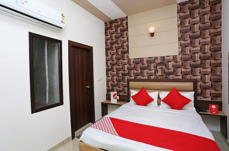 Oyo 23071 Hotel Arman Palace & Banquet
