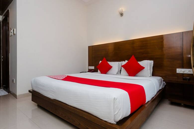 Hotel Oyo 26750 Vashi Gymkhana