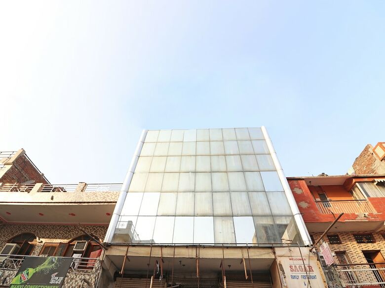 Oyo 26906 Hotel Tarang