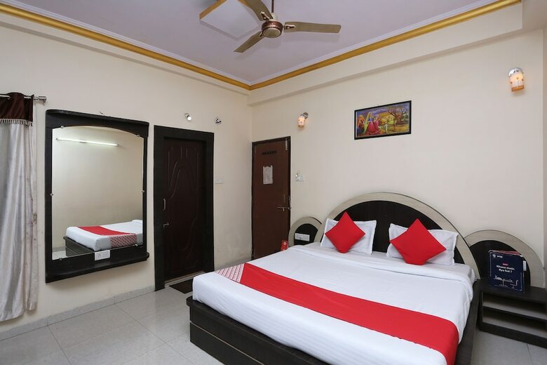 Oyo 7828 Hotel Saket