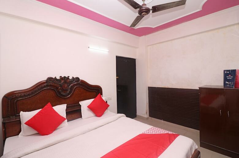 Oyo 25115 Hotel Mughal Grand