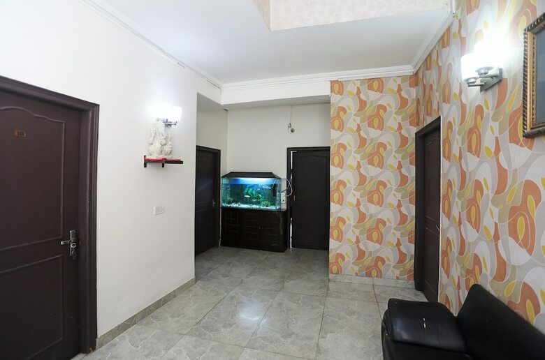 Hotel Oyo 22270 Sky Inn