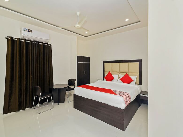 Oyo 26941 Hotel Palm International