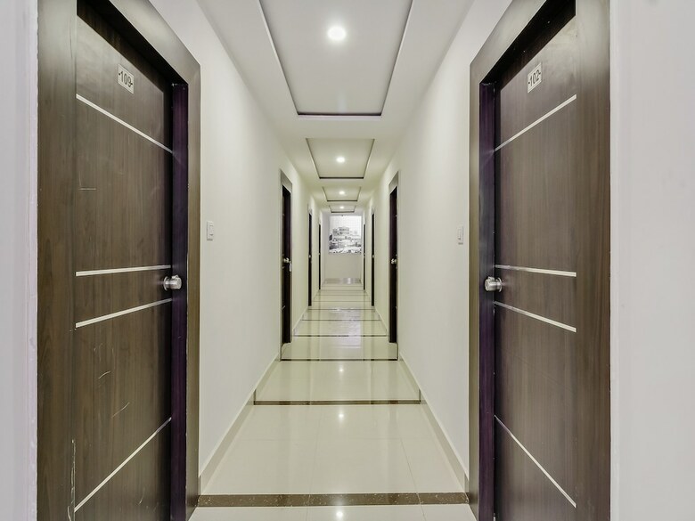Oyo 26941 Hotel Palm International