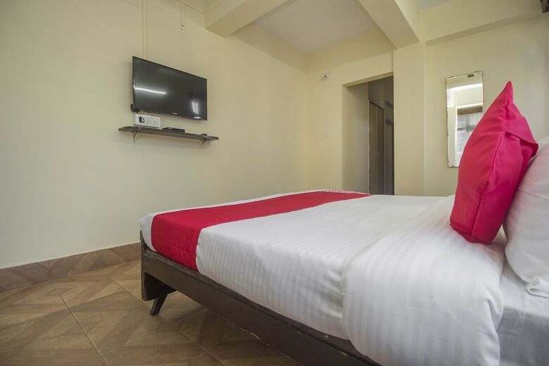 Hotel Oyo 23578 Gompus