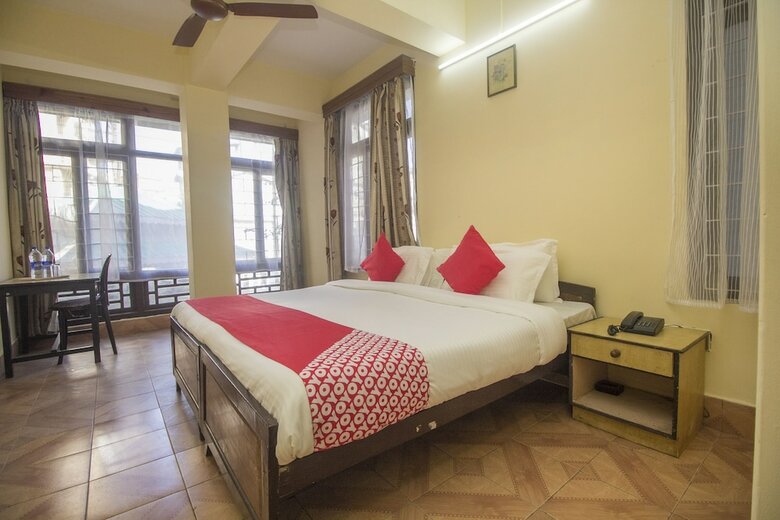 Hotel Oyo 23578 Gompus