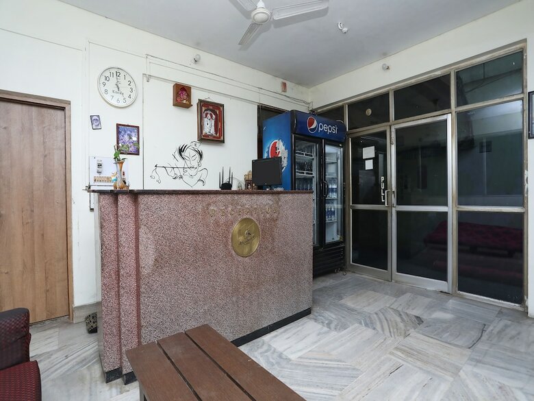 Oyo 22625 Hotel Kuber