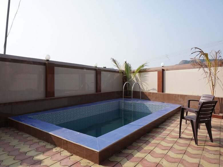 Hotel Oyo 24793 Eagle Villa
