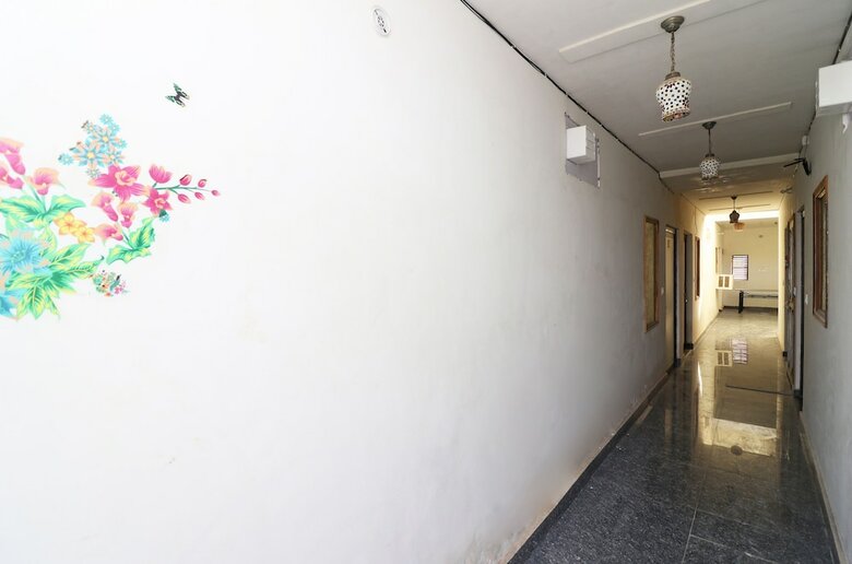 Hotel Oyo 24600 Grand Harshit Resort