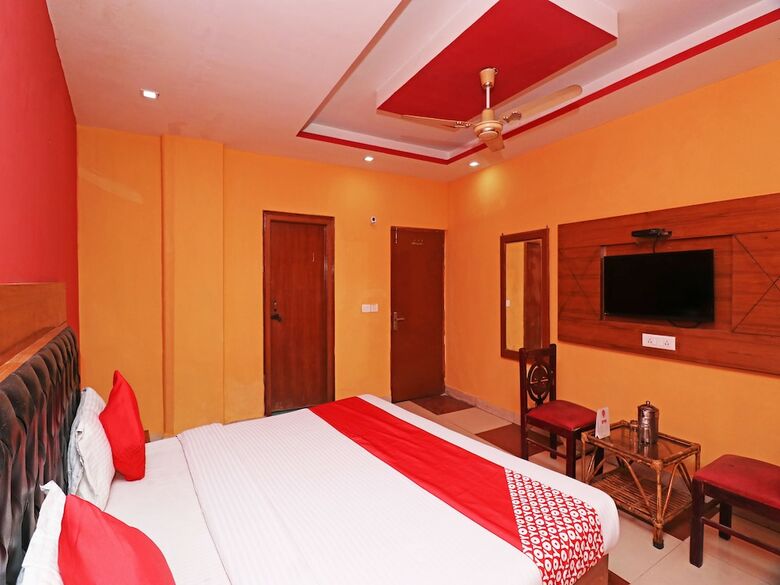 Oyo 26602 Hotel Shubham
