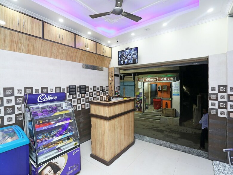 Hotel Oyo 25018 Saanvi