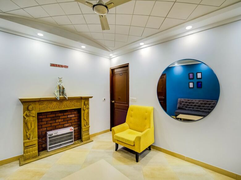 Hotel Oyo 20036 Silverkey Akash Neem Marg