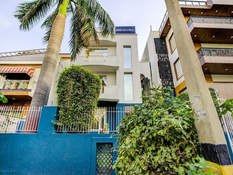 Hotel Oyo 20036 Silverkey Akash Neem Marg