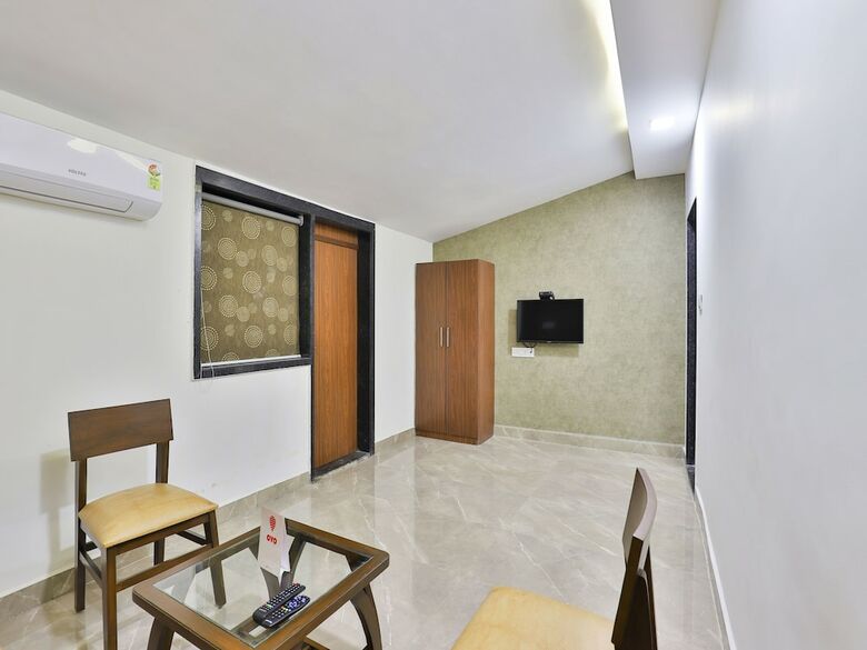 Oyo 18972 Hotel Saineel