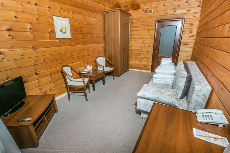 Takmak Spa Hotel