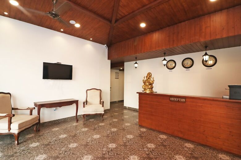 Oyo 16063 Hotel Grand Valley