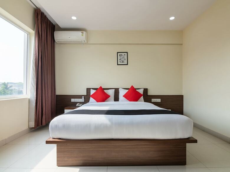 Hotel Capital O 28398 Mysore Gate