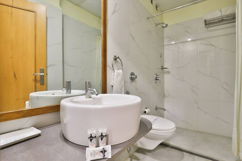 Hotel Oyo 23337 Flagship Ashram Road
