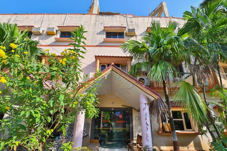 Oyo 18385 Hotel Triveni