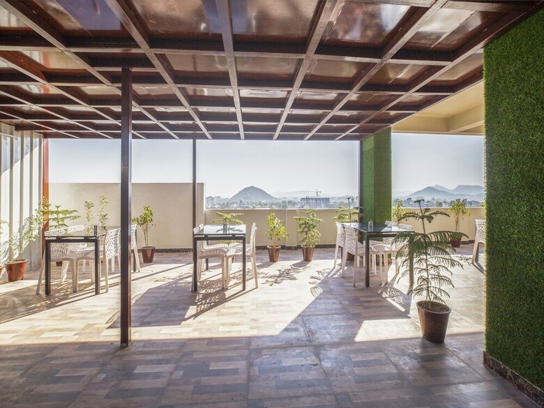 Hotel Oyo Flagship 28149 Mangal Residency