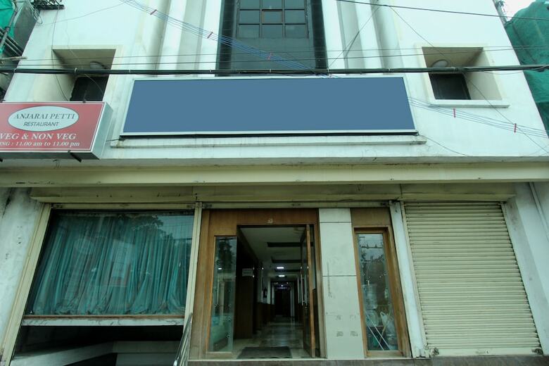 Oyo 26797 Ss Hotels