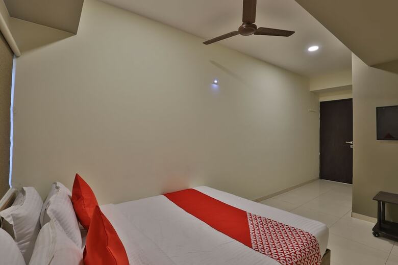 Oyo 19842 Hotel Rudraksh Inn