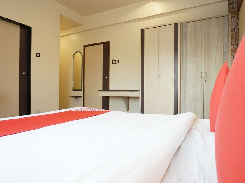 Hotel Oyo 23193 Shiv Sai