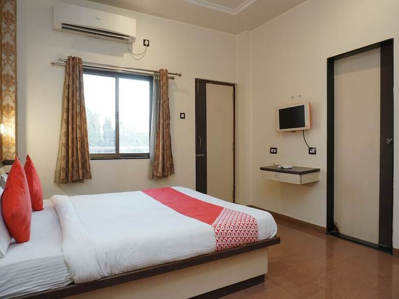 Hotel Oyo 23193 Shiv Sai