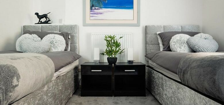 Sandybanks - Stylish Apartment