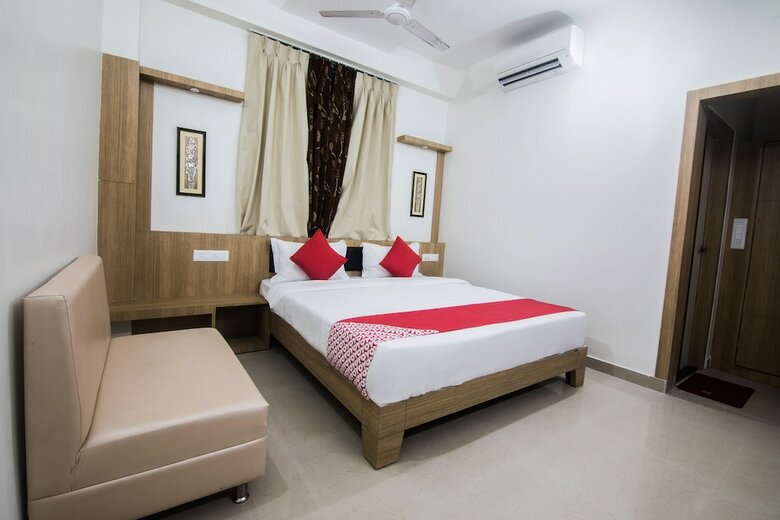 Hotel Oyo 15700 Spectrum Residency