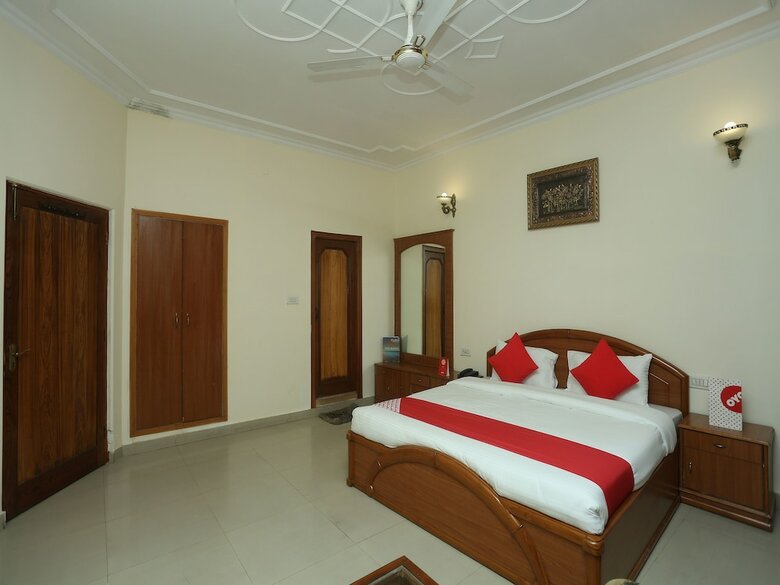 Hotel Oyo 18273 Basera