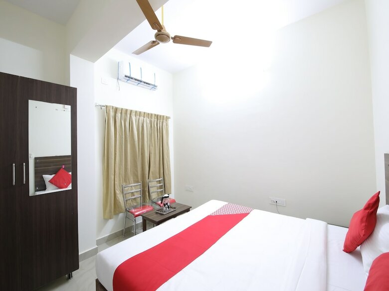 Hotel Oyo 26630 Mathura Inn