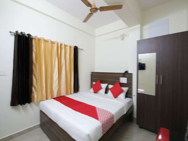 Hotel Oyo 26630 Mathura Inn