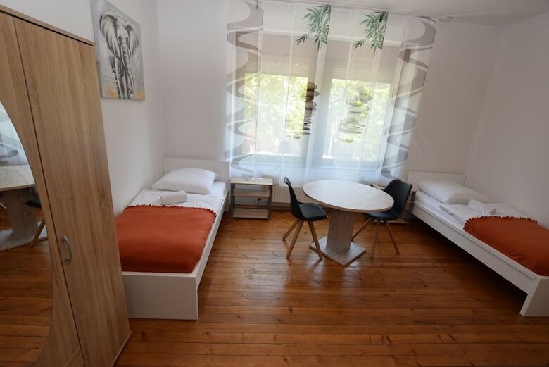 Ab Apartment 82