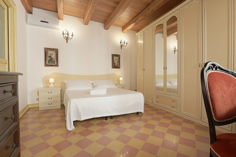 Hotel Atenea Luxury Suites