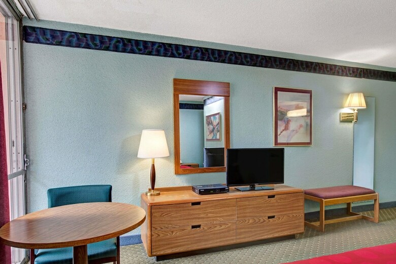 Motel Ramada By Wyndham Parsippany