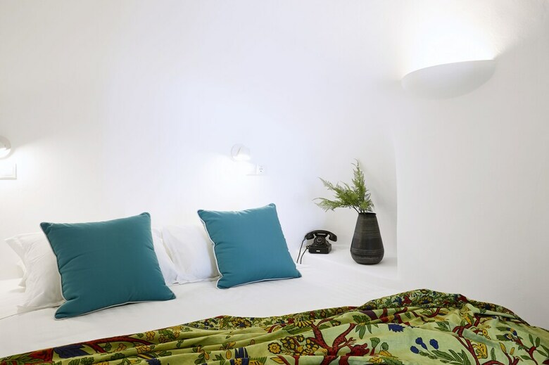 Valsamo Suites