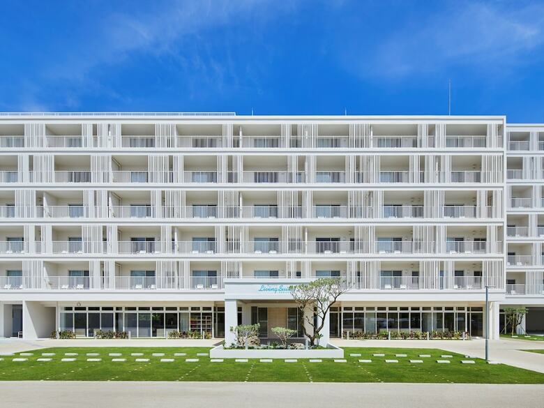 Hotel Loisir Living Suites Seragaki