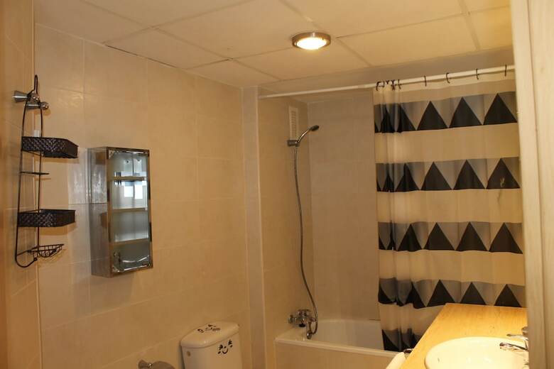 Apartamentos Urbanizaci�n Laguna Beach