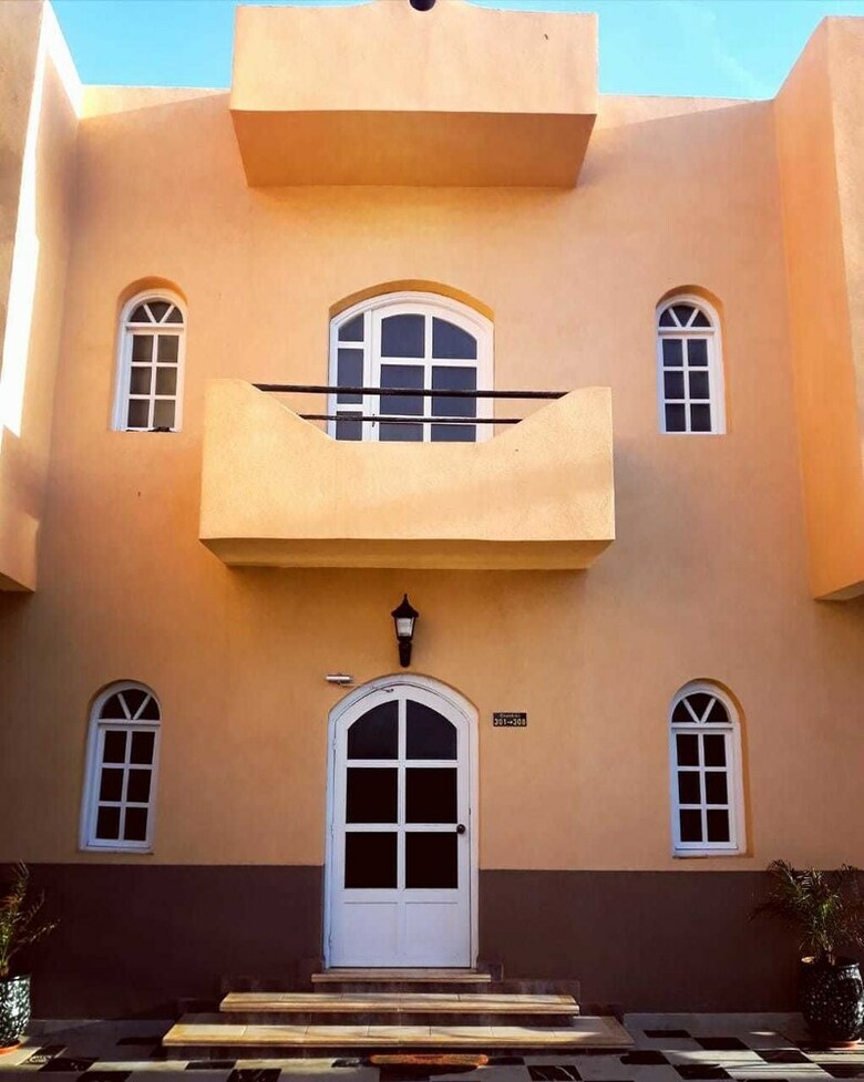 Amwaj Hotel