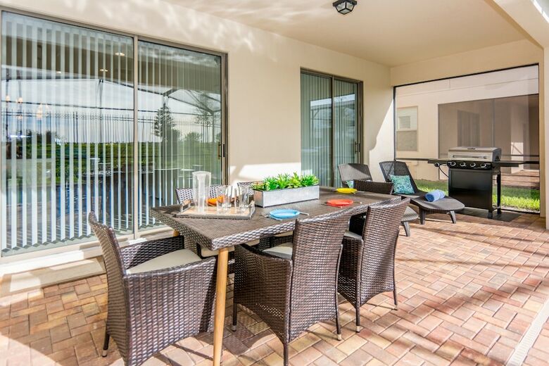 Luxurious Vacation Home At Westside 8973