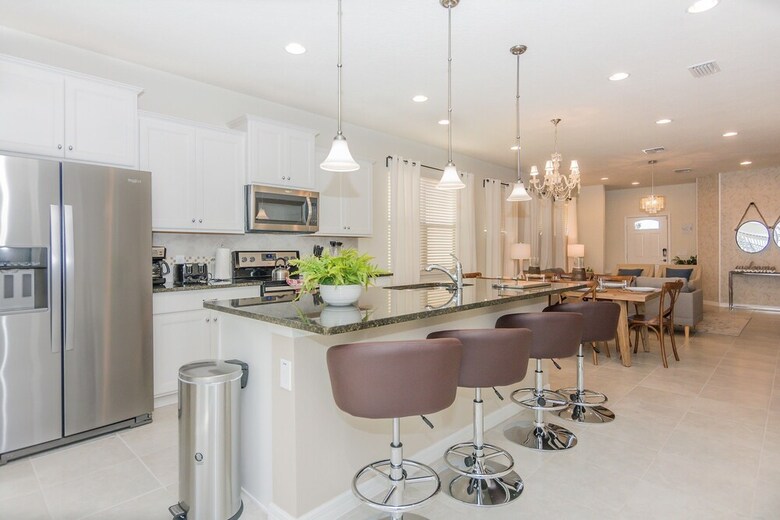Luxurious Vacation Home At Westside 8973