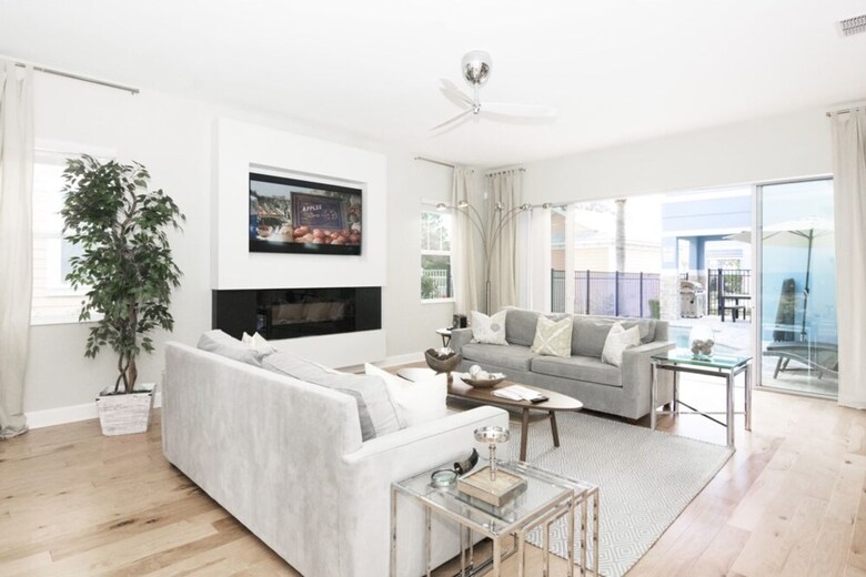 Five Suites Luxury Home Re1492