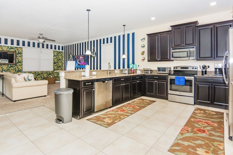 Spacious Fun Home Next To Disney Cg1443